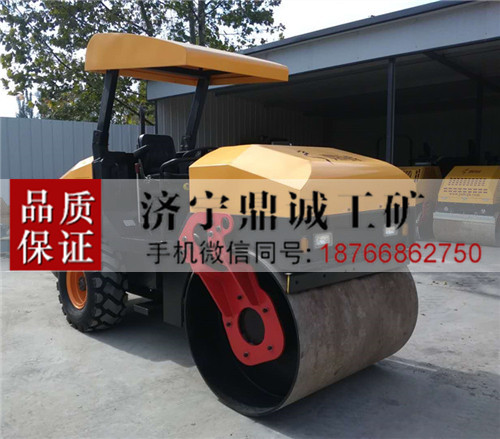 12 四吨单钢轮压路机 (2)