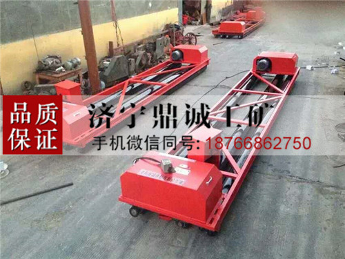 4 三滚轴摊铺机 (1)