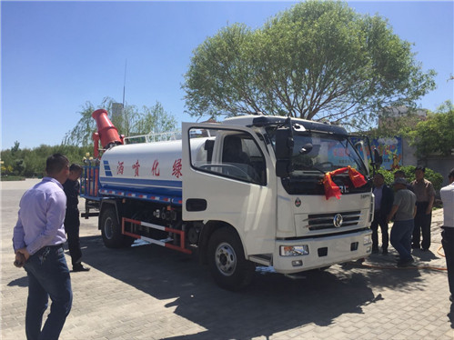 东风大多利卡抑尘车20