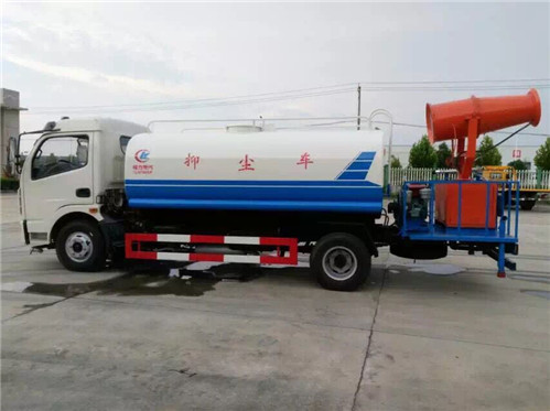 东风大多利卡抑尘车2