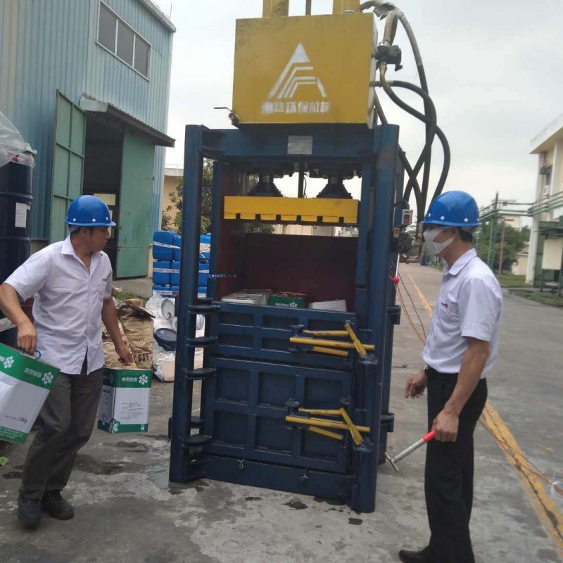 60吨铁桶油漆桶压扁捆包机