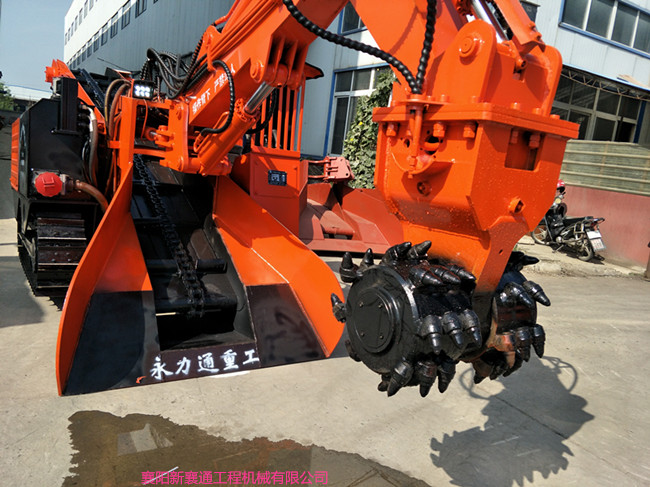 履带刮板铣挖机