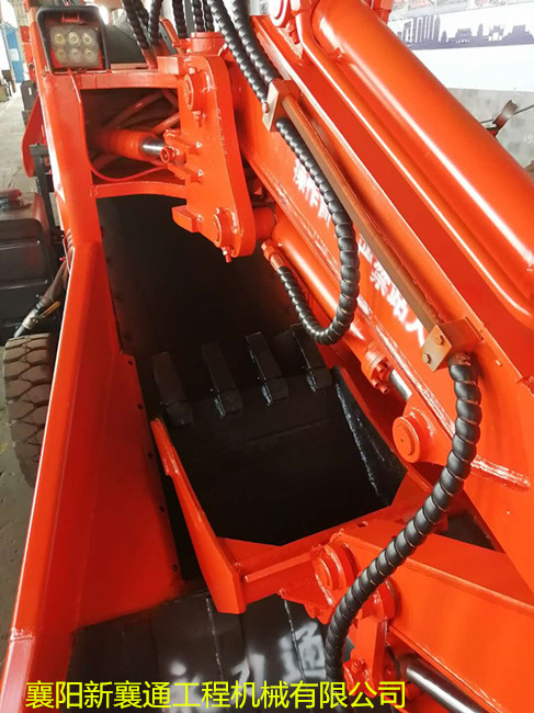 皮带耙斗扒渣机2