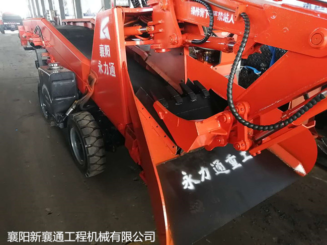 轮式皮带扒渣机2