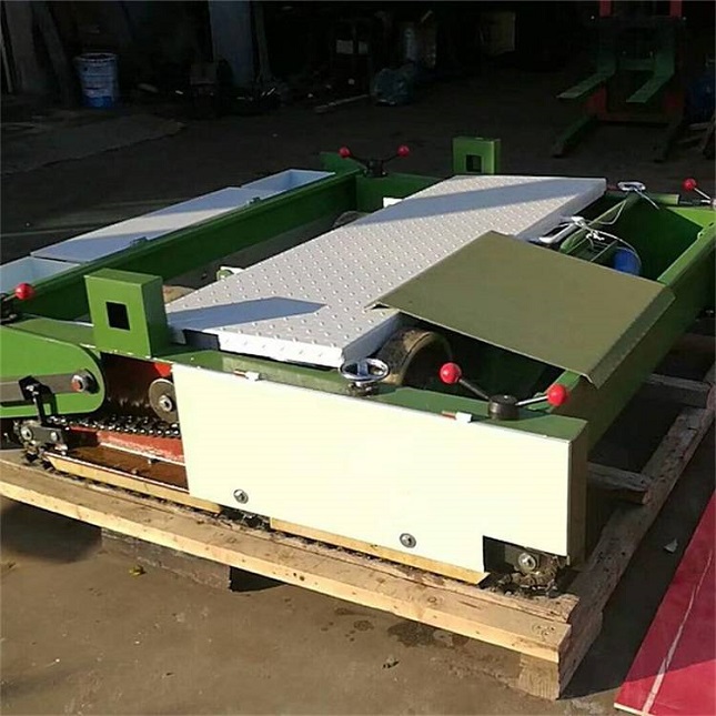 塑胶跑道摊铺机06