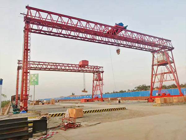 320吨,40米跨,32米高龙门吊1