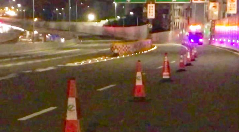 导流带同步发光道钉